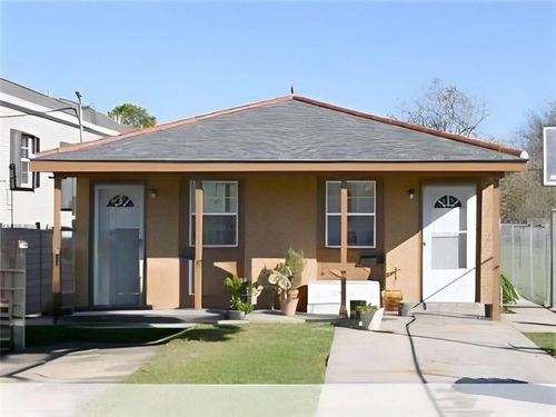 5437 39 N Prieur Street, New Orleans, LA, 70117 | Card Image