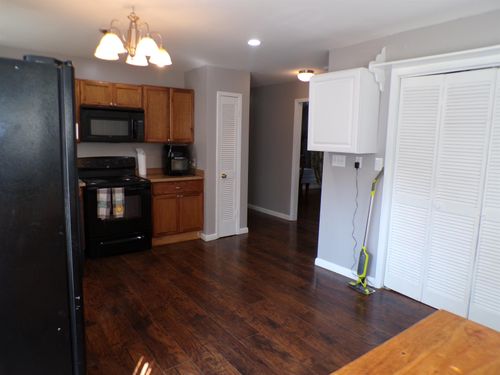 1510 Spout Springs Rd, Muscle Shoals, AL, 35661-5013 | Card Image