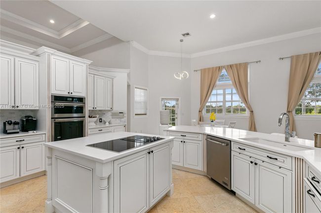15500 Sw 34 Th Ct, House other with 5 bedrooms, 4 bathrooms and null parking in Davie FL | Image 14