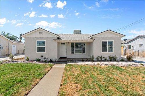 14773 Iris Dr, Fontana, CA, 92335-6220 | Card Image