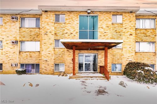 apt-11a-5200 Royalton Rd, North Royalton, OH, 44133-4095 | Card Image