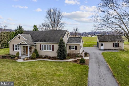 330 S Reamstown Road, EPHRATA, PA, 17522 | Card Image