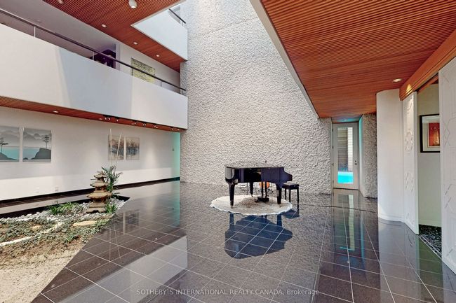 30 High Point Rd, House other with 8 bedrooms, 13 bathrooms and 35 parking in North York ON | Image 13
