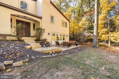 10611 Vickers Drive, House other with 5 bedrooms, 4 bathrooms and null parking in VIENNA VA | Image 2