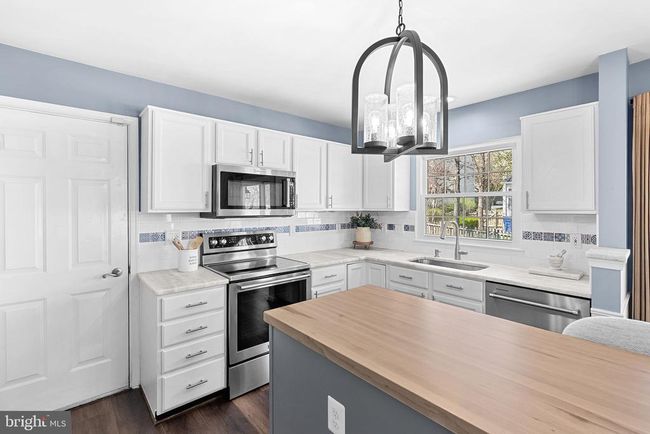 20755 Citation Dr, House other with 3 bedrooms, 4 bathrooms and null parking in ASHBURN VA | Image 18