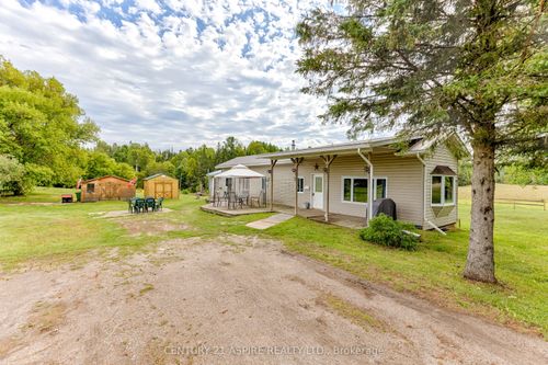 3240 Doran Rd, Pembroke, ON, K8A6W8 | Card Image