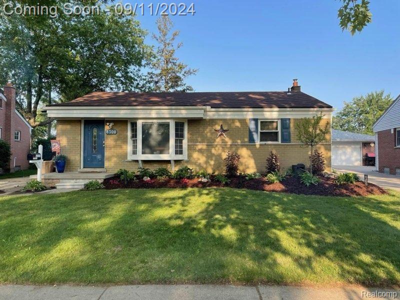 Roselawn St, Westland, MI 48185