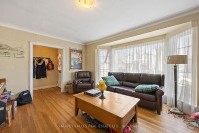 54 Athlone Rd, House other with 2 bedrooms, 2 bathrooms and 5 parking in East York ON | Image 3