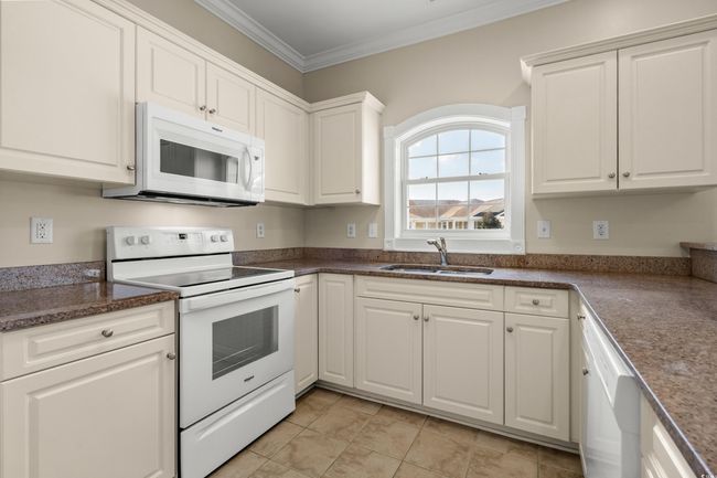 UNIT-301 - 117 S Shore Blvd, Condo with 3 bedrooms, 2 bathrooms and null parking in Longs SC | Image 17