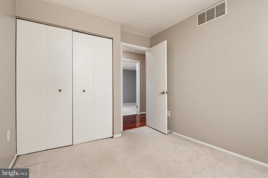 Residential in GLEN BURNIE 5