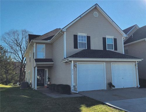 8019 Lawn Ave, Kansas City, MO, 64119-1022 | Card Image