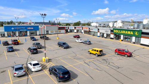 121-4808 50 Street, Innisfail, AB, T4G1C2 | Card Image