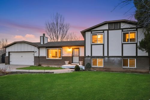 1727 N 2700 W, Clinton, UT, 84015-7953 | Card Image