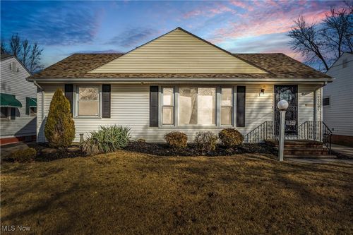 18201 Garden Boulevard, Cleveland, OH, 44128 | Card Image