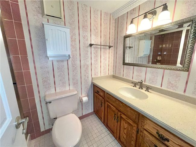APT-3-206 - 650 E Greenwich Ave, Condo with 2 bedrooms, 2 bathrooms and 2 parking in West Warwick RI | Image 18