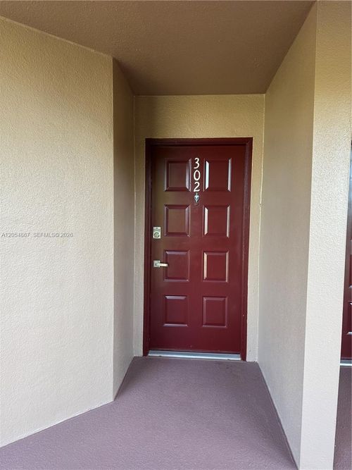 302a-500 Sw 130th Terrace, Pembroke Pines, FL, 33027 | Card Image
