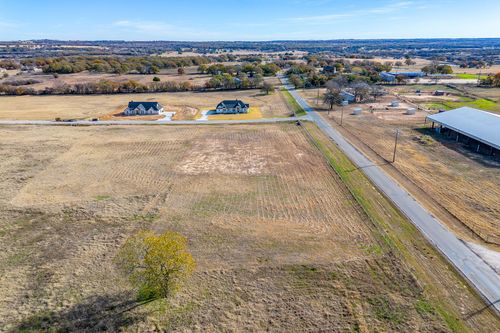201 Sweetgrass Dr, Poolville, TX, 76487-2070 | Card Image