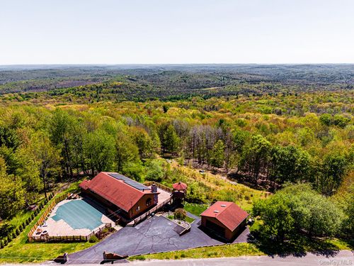 203 Skyline Dr, Woodbourne, NY, 12788-5810 | Card Image