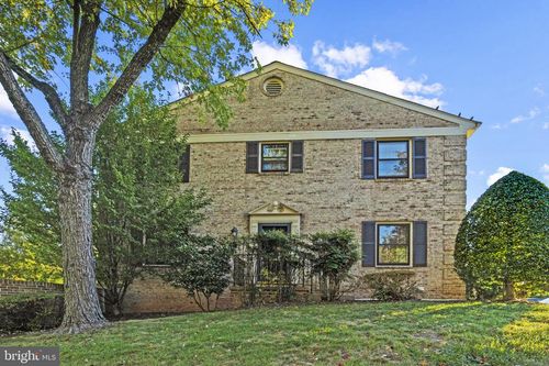 4301 Greenberry Ln, ANNANDALE, VA, 22003-7100 | Card Image