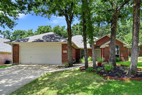 1378 Forest Creek Dr, Lewisville, TX, 75067-4975 | Card Image