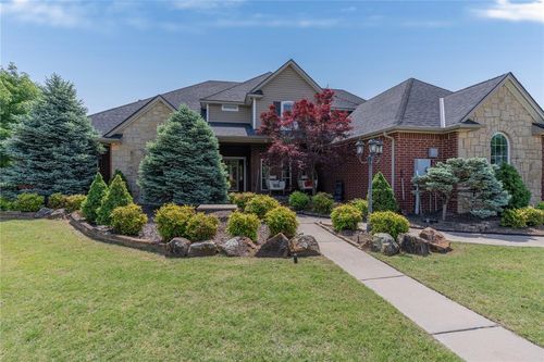 4000 Newburg Drive, Choctaw, OK, 73020 | Card Image