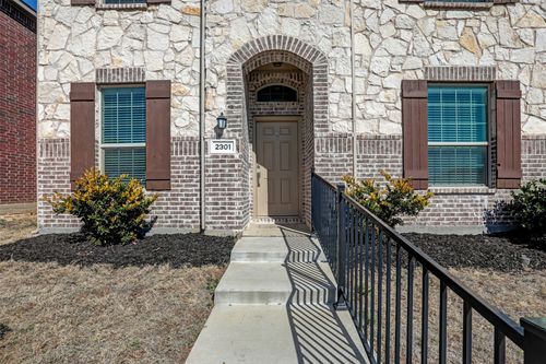 2301 Pyrite Dr, Aubrey, TX, 76227-2996 | Card Image