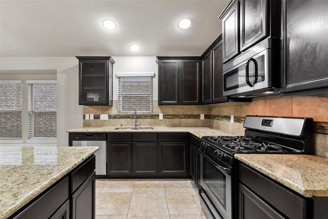 21319 Cypress Red Oak Dr, House other with 3 bedrooms, 2 bathrooms and 2 parking in Cypress TX | Image 10