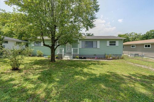 1303 E Sherry Dr, Rossville, GA, 30741-1727 | Card Image