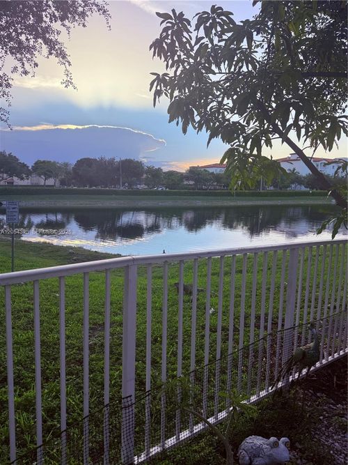7950 Nw 108th Place, Doral, FL, 33178 | Card Image