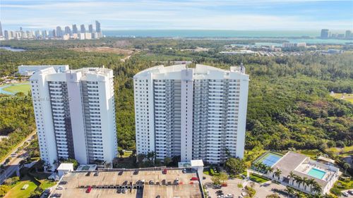 apt-908-14951 Royal Oaks Ln, North Miami, FL, 33181-2477 | Card Image