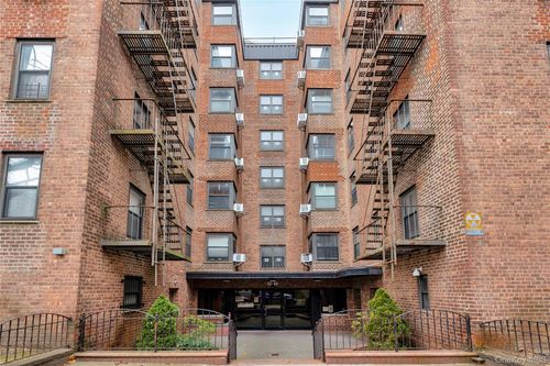 401-32-42 91st St, East Elmhurst, NY, 11369-2334 | Card Image