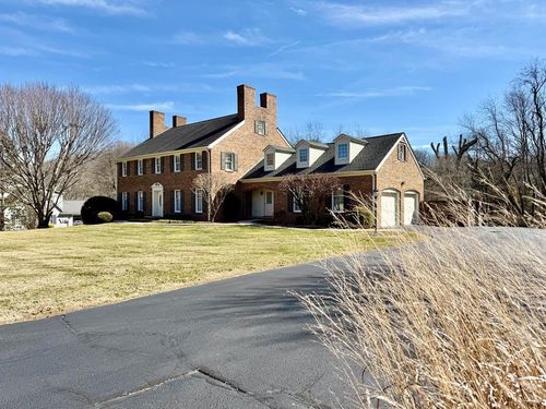 244 Roscommon Dr, Bristol, TN, 37620-3030 | Card Image