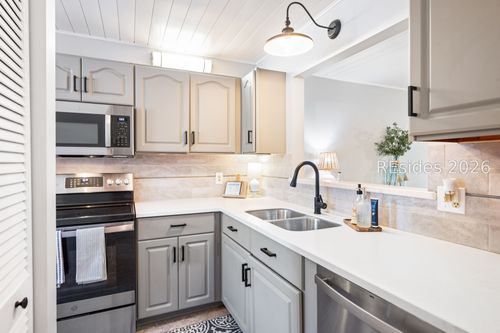 apt-164-96 Mathews Dr, Hilton Head Island, SC, 29926-3633 | Card Image