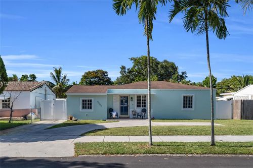 6387 Sw 42nd St, Miami, FL, 33155-5111 | Card Image