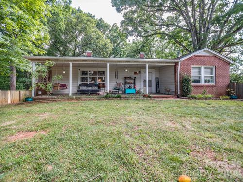 2111 Emmanuel Church Rd, Conover, NC, 28613-7303 | Card Image