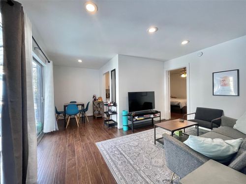 12e-412 Pacific St, Houston, TX, 77006-3036 | Card Image