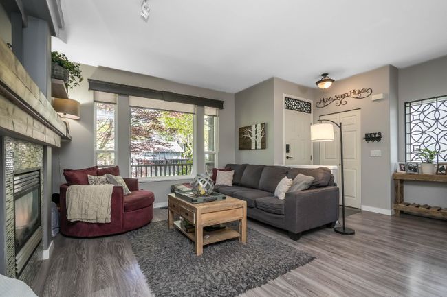 24070 102 A Avenue, House other with 5 bedrooms, 3 bathrooms and 2 parking in Maple Ridge BC | Image 7