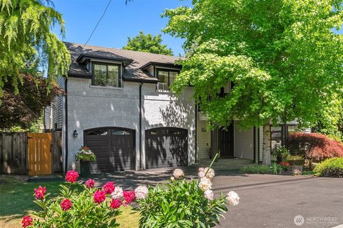 524 7th Ave, Kirkland, WA, 98033-5628 | Card Image