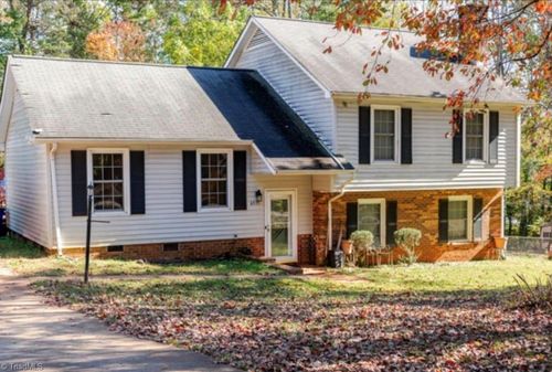 6535 El Rancho Dr, Rural Hall, NC, 27045-9672 | Card Image