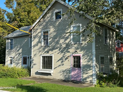 10 Stockbridge Rd, Great Barrington, MA, 01230-1481 | Card Image