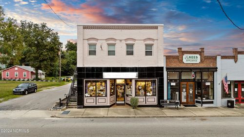 108 E Main St, Aberdeen, NC, 28315-2718 | Card Image
