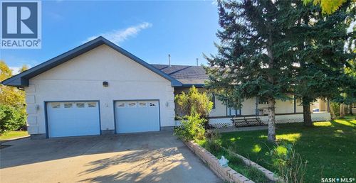 902 Drader St, Estevan, SK, S4A2Y5 | Card Image