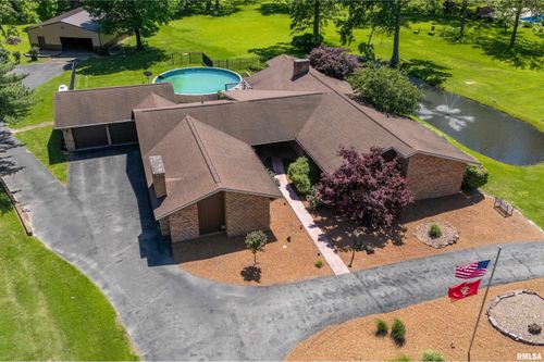 415 E Reichert Dr, Marion, IL, 62959-5325 | Card Image