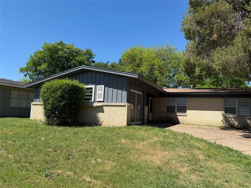 2800 W Fuller Avenue, Fort Worth, TX, 76133 | Card Image