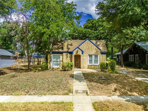 2211 Honeysuckle Ave, Fort Worth, TX, 76111-1432 | Card Image