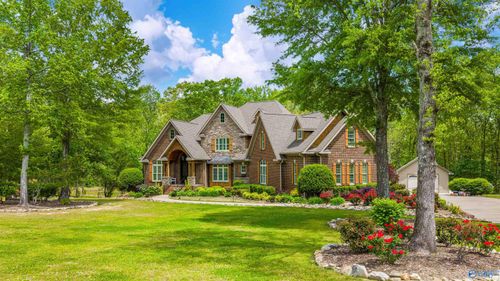 28 Caney Creek Dr, Rainsville, AL, 35986-3770 | Card Image