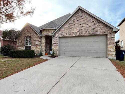 921 Raleigh Path Rd, Denton, TX, 76208-2905 | Card Image