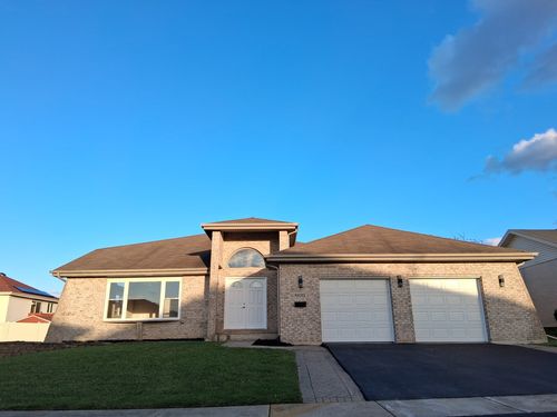 19013 Amlin Ln, Country Club Hills, IL, 60478-5798 | Card Image