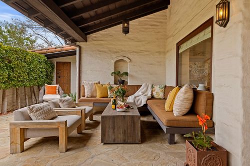 924 Garden Street, Santa Barbara, CA, 93101 | Card Image