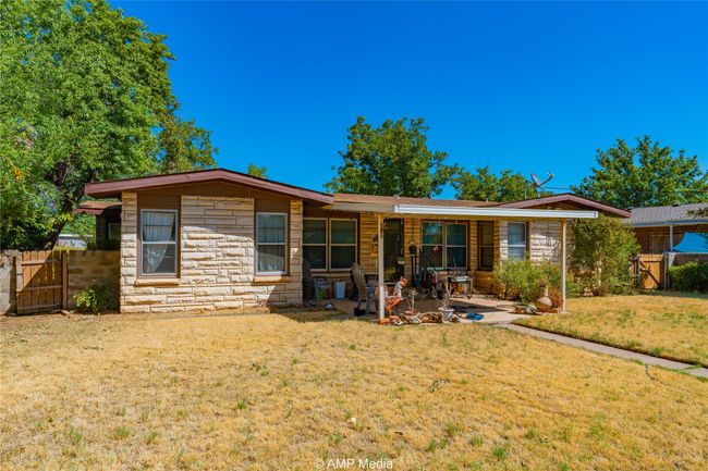 704 E Burnside St, House other with 3 bedrooms, 2 bathrooms and null parking in Rotan TX | Image 25
